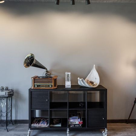 Manto Loft Style Apartment كلابيدا المظهر الخارجي الصورة